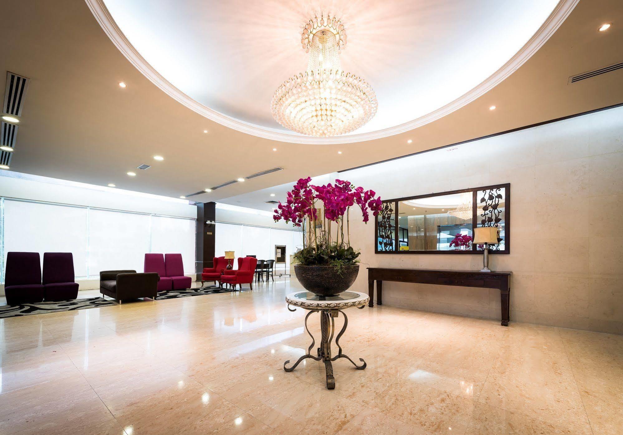 Sentral @ Woodland Causeway Hotel
