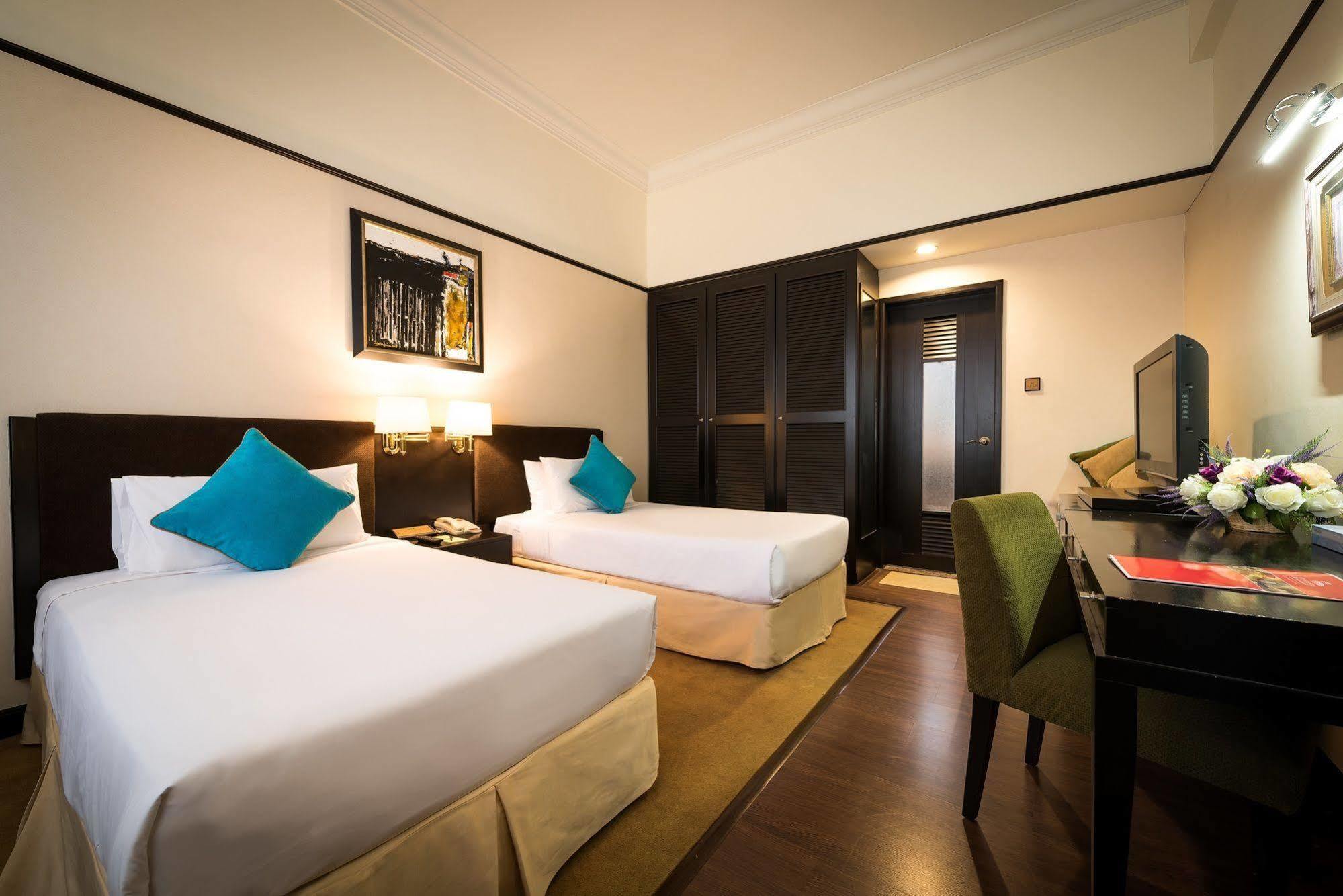 Sentral @ Woodland Causeway Hotel